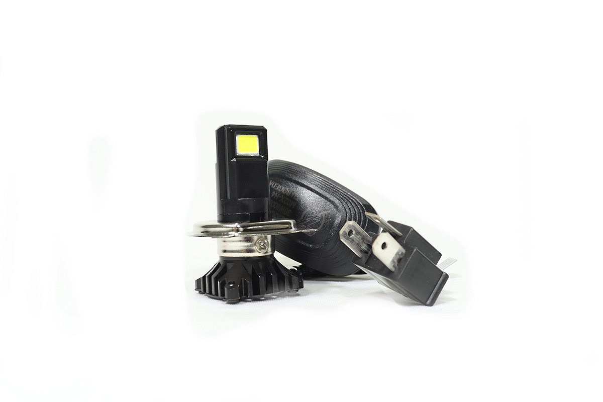 M02-RTD-H4P - Bombillo RTD Universal corriente AC-DC 6000 LM