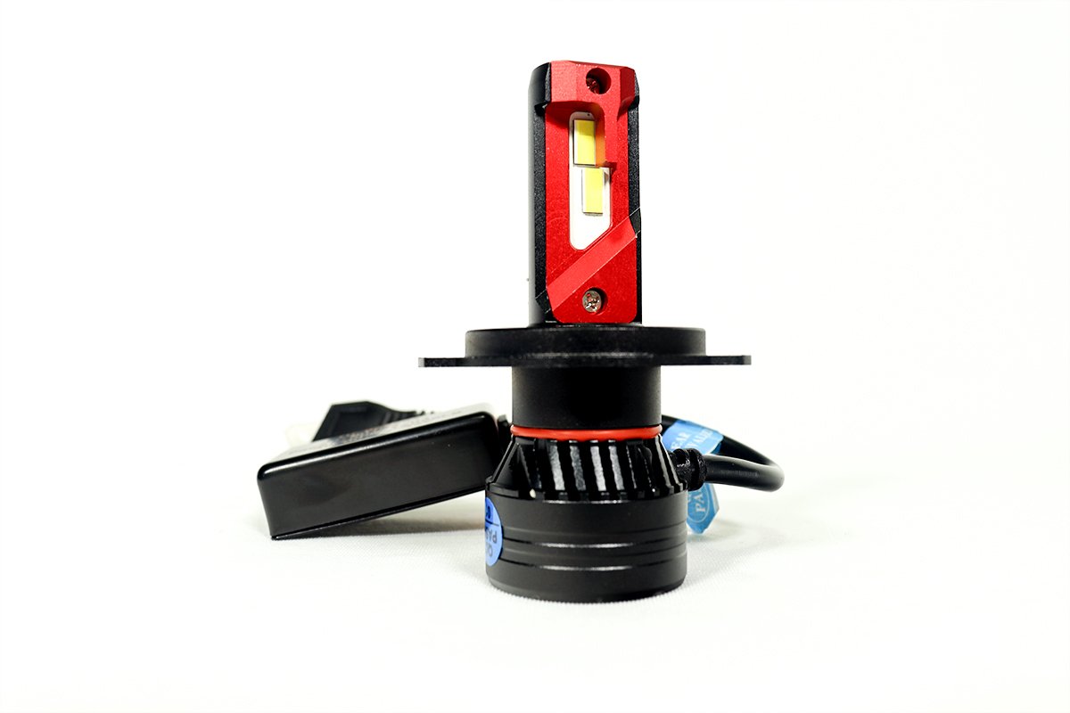 M012X - Bombillo LED luz blanca con disipador y ventilador-autorefrigerante